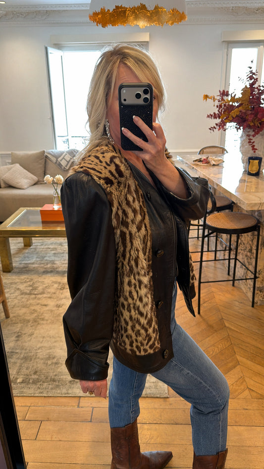 NEW!! Vintage Leather Jacket w/ Rabbit Fur Details Size M/L