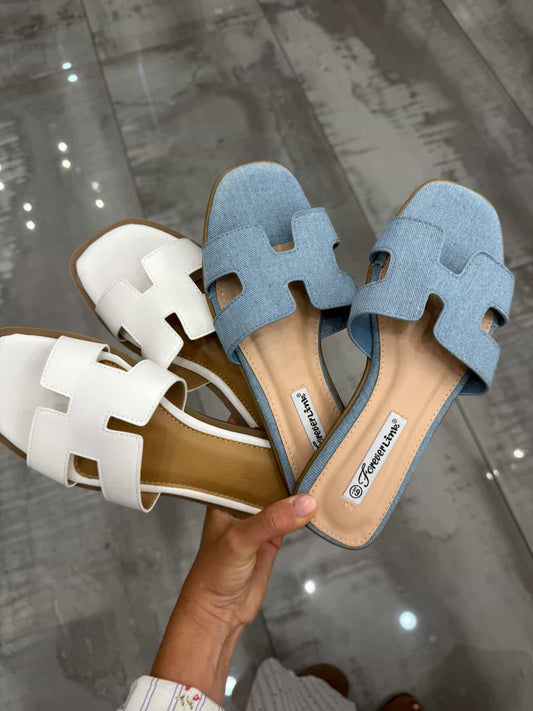 FINAL SALE!! The "Plaza" Sandal in White