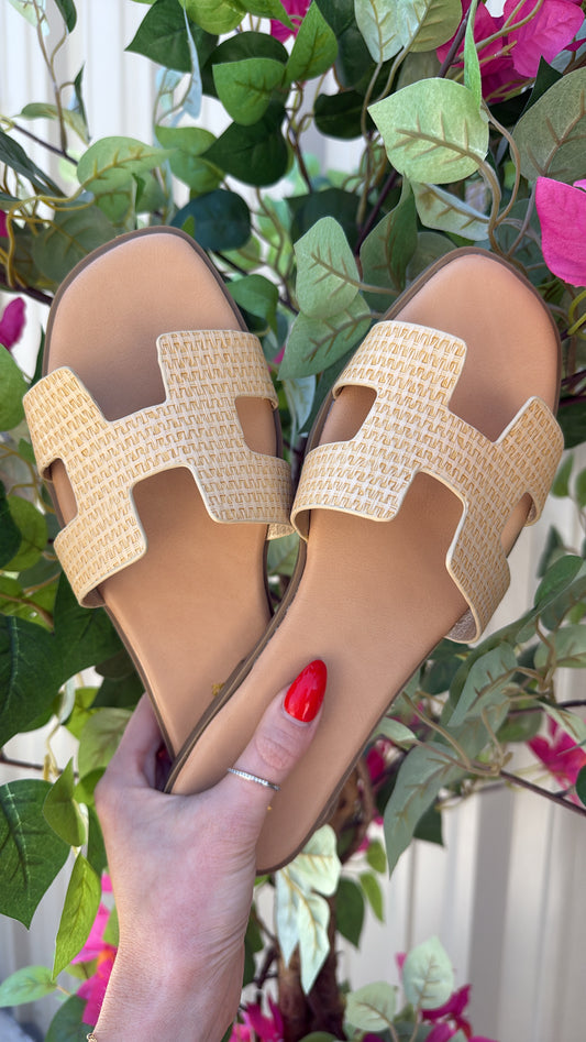 FINAL SALE!! The "Plaza" Sandal in Raffia
