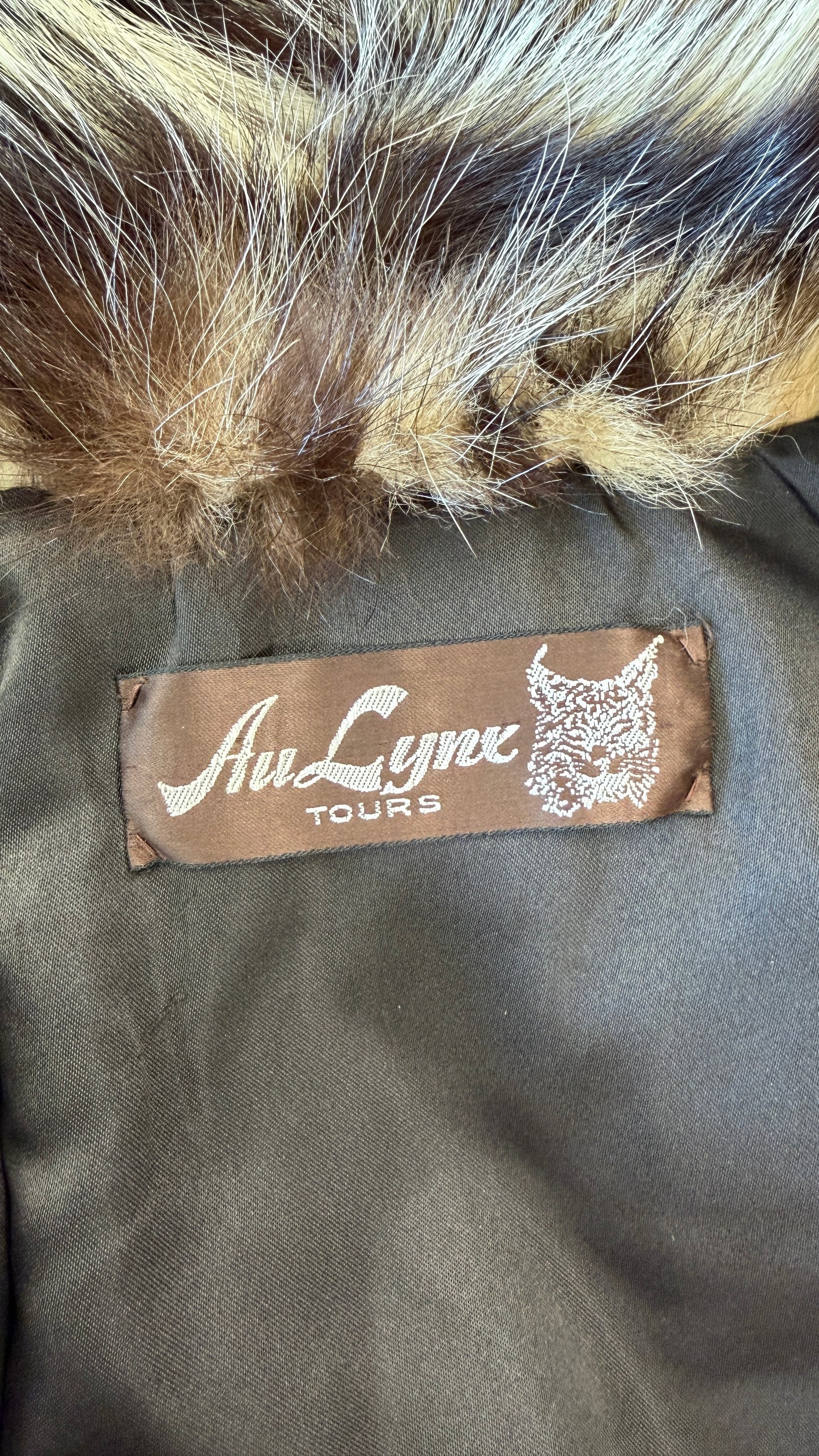 #100 Vintage Natural Racoon Coat - Size Medium/Large
