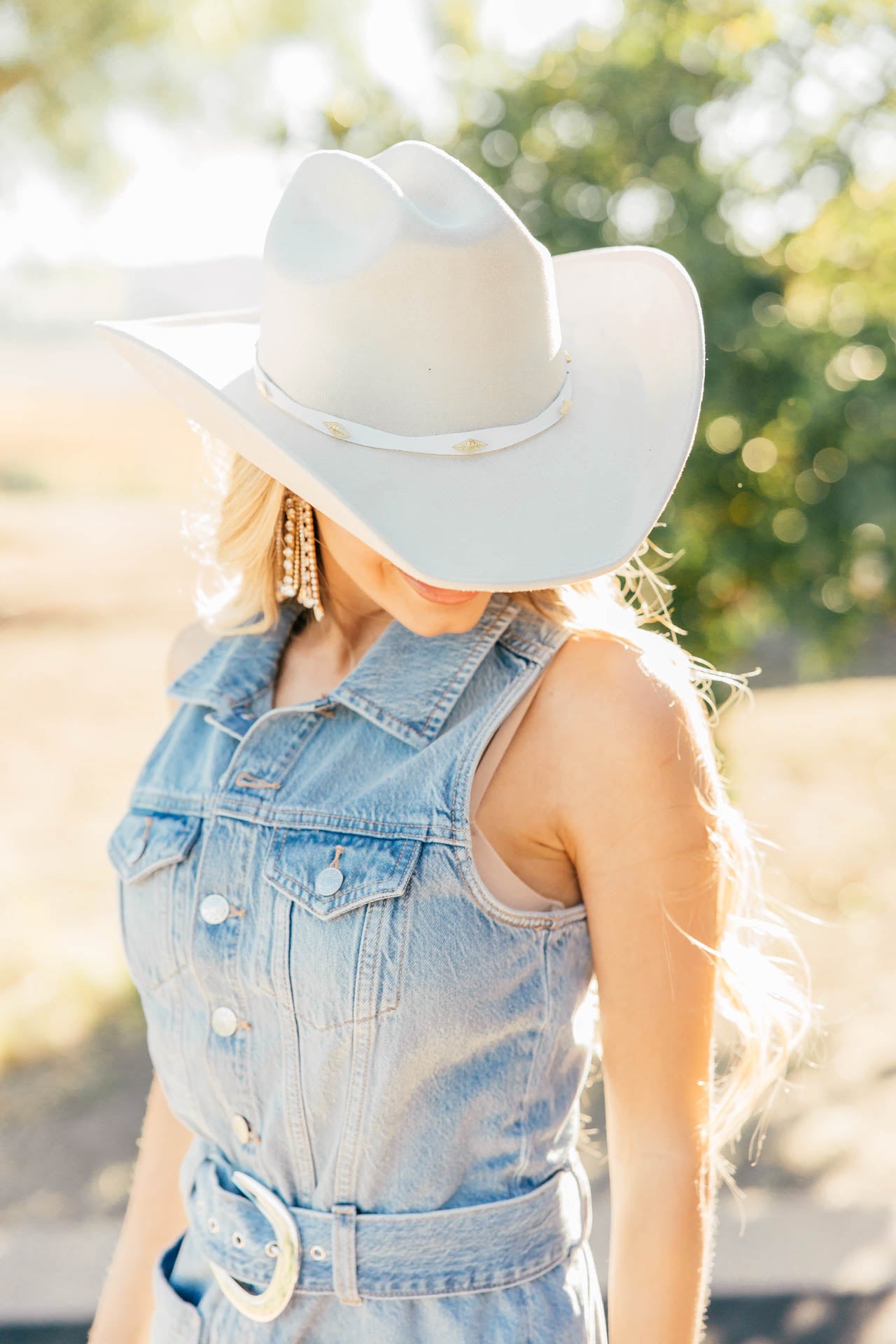 The "Dolly" Faux Suede Cowboy Hat in Ivory