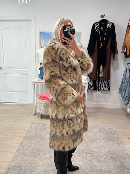 #GB83 Vintage Lynx Fur Coat - Size XS