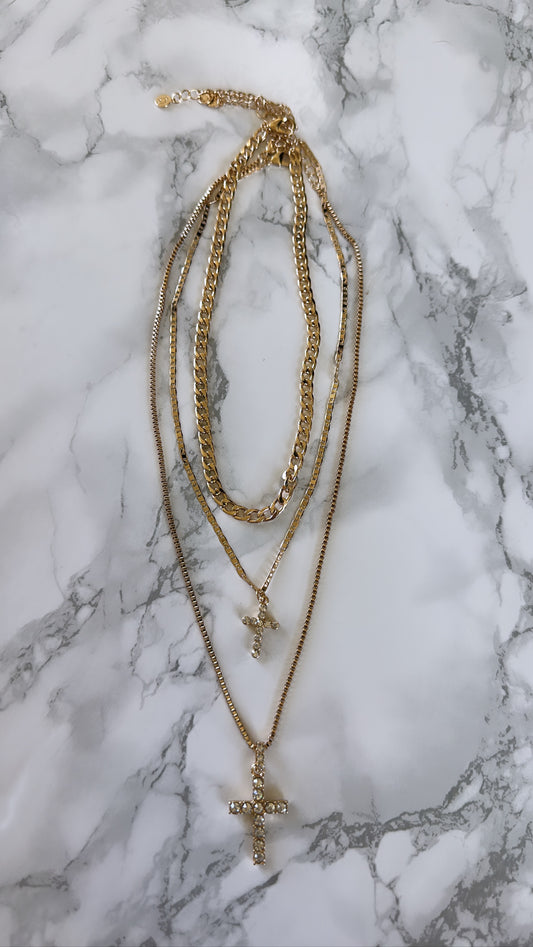 “AS SEEN ON ASHLEE NICHOLS”!! Gold Cross & Chain Layered Necklace