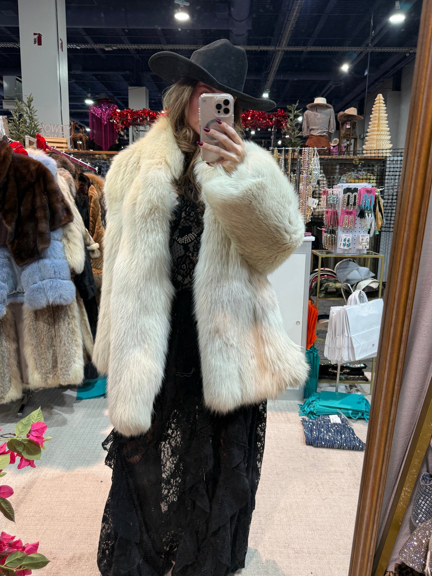 #166 Vintage White Fox Jacket Size Medium/Large