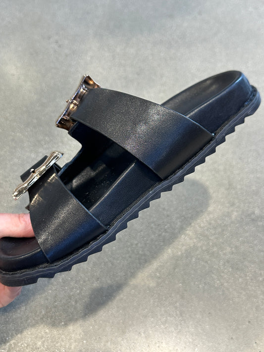 FINAL SALE!! Devon Buckle Sandal in Black