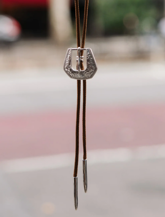 Hillbetty Bolo Tie in Brown/Silver