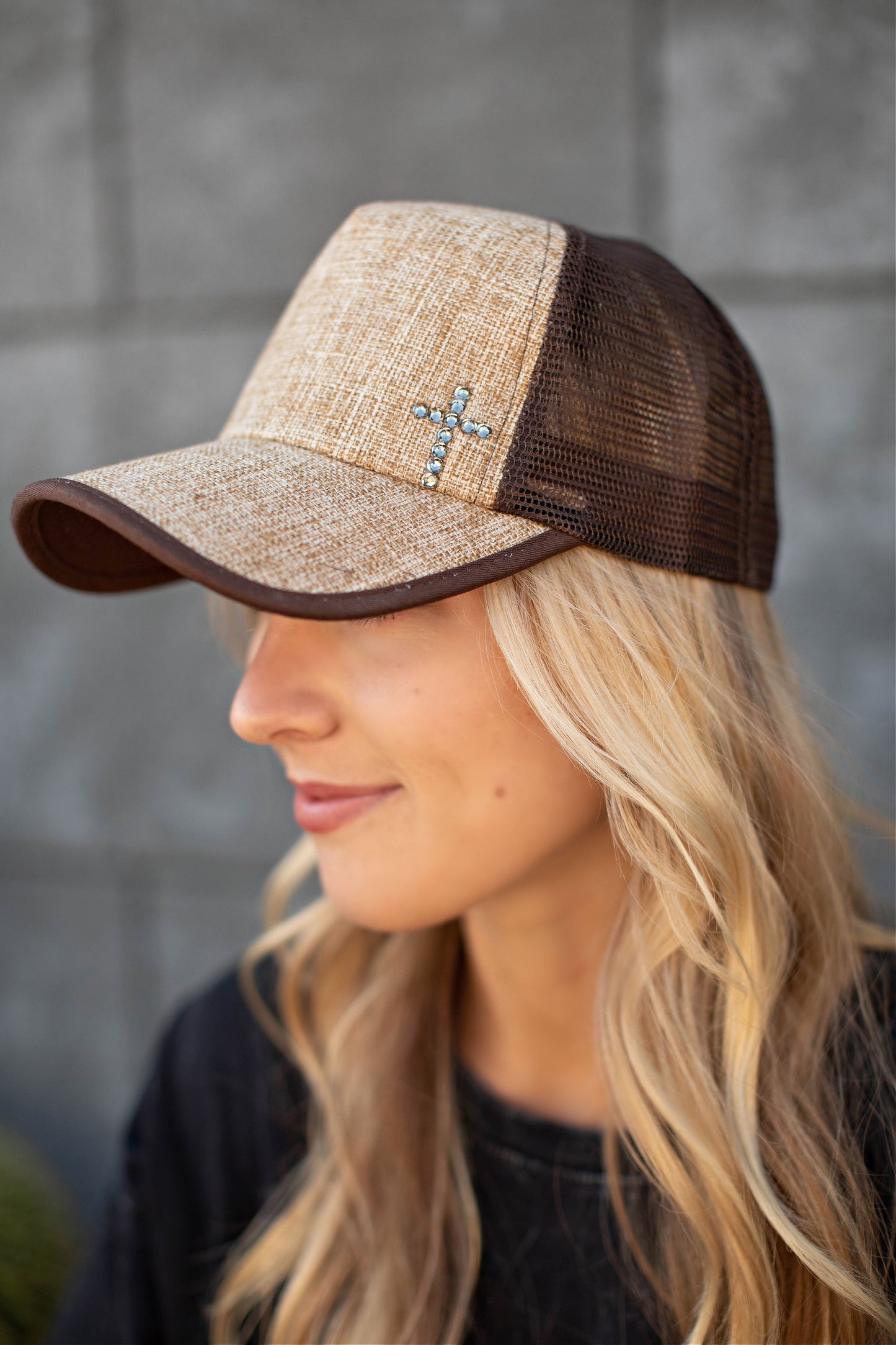 Linen and Mesh Cross Ball Cap