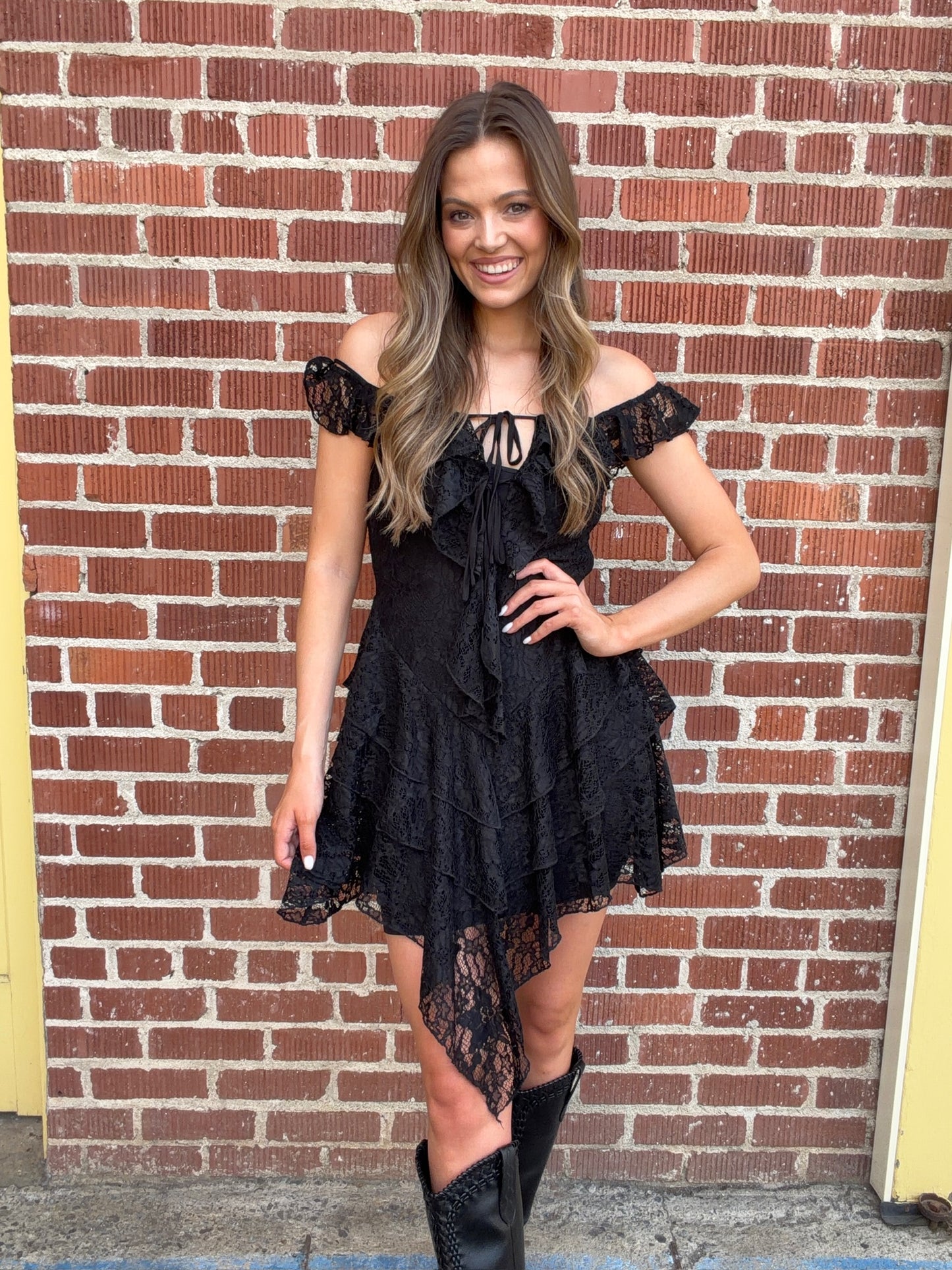 NEW!! Cactus Club Lace Dress in Black