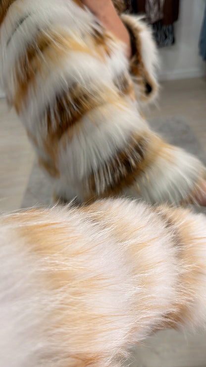 #GB9 Vintage Feathered  Fox Fur 3/4 Sleeve Jacket