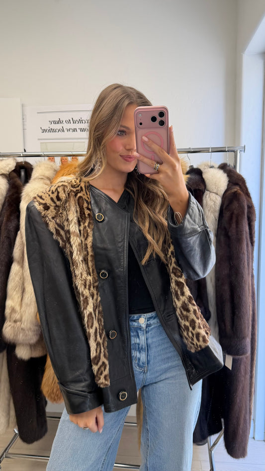 #32 Vintage Leather Jacket w/ Spotted Rabbit Fur Details Size M/L