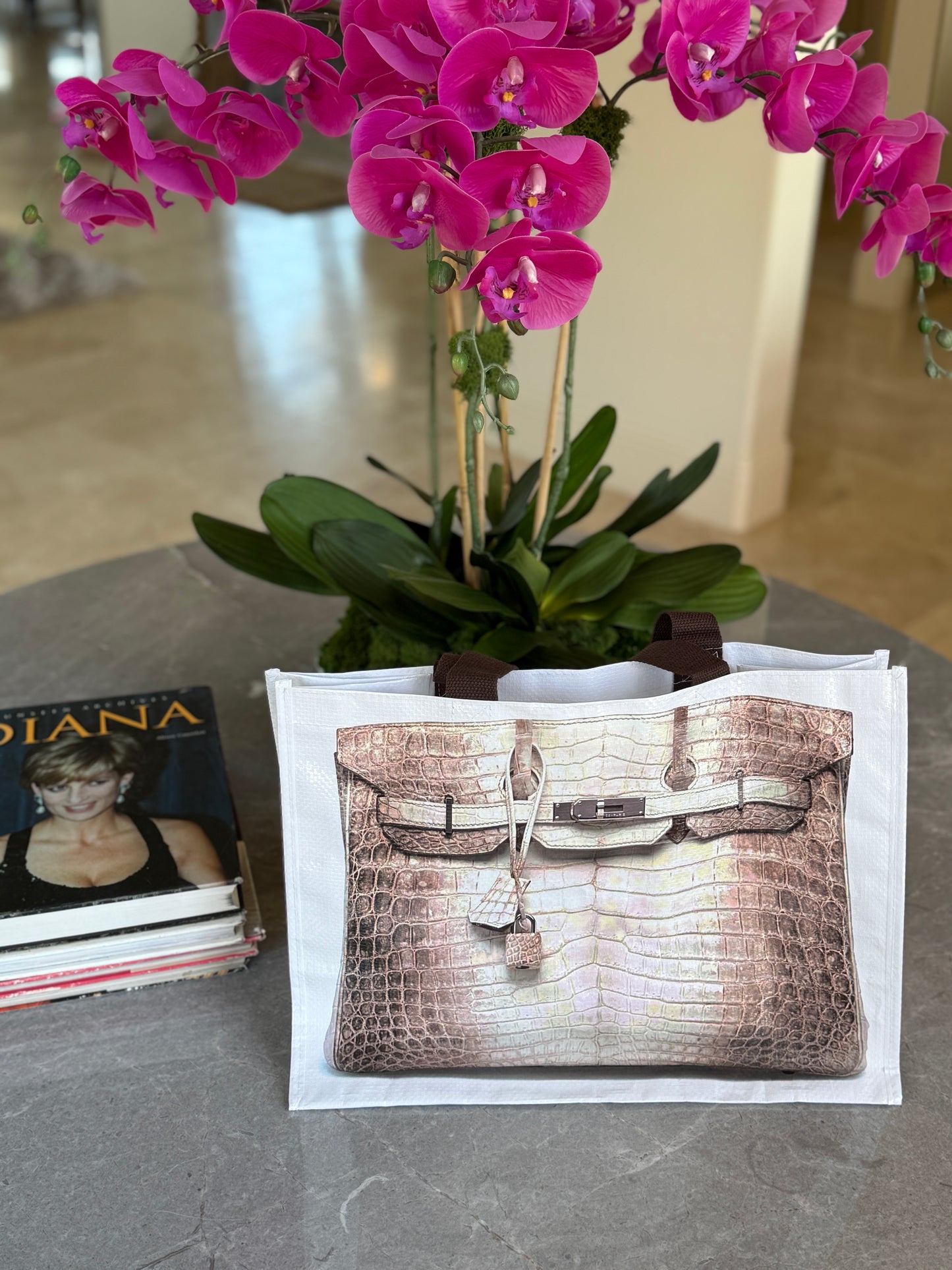 NEW!! Icon Medium Tote Bag in 5 Colors