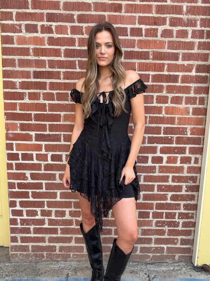 NEW!! Cactus Club Lace Dress in Black