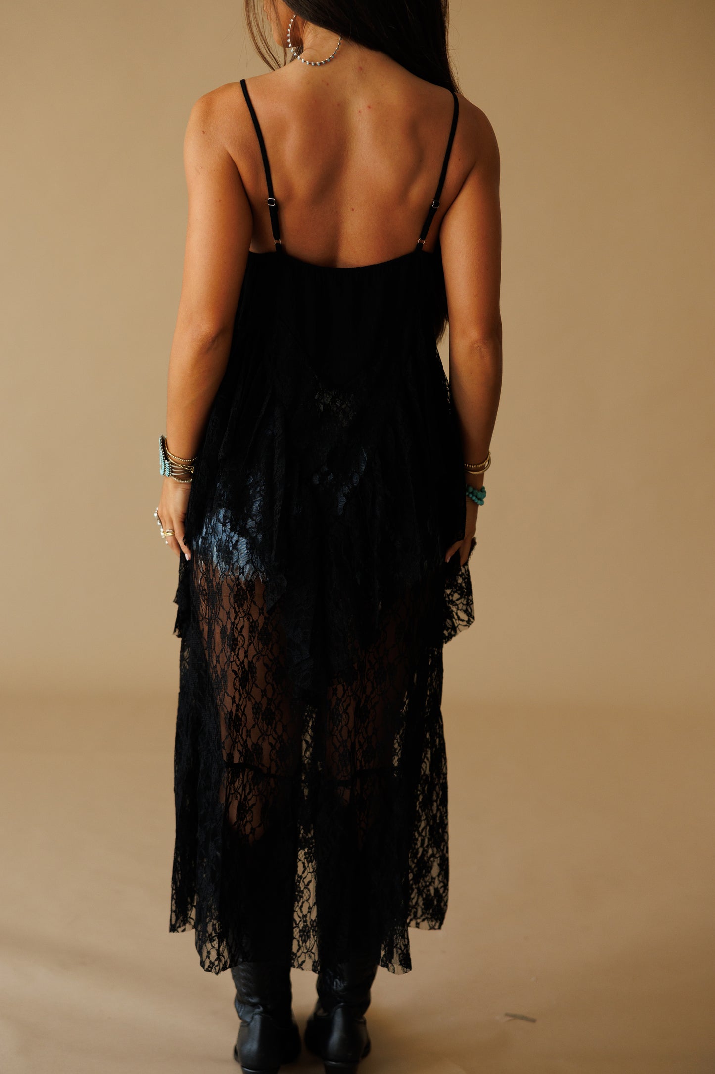 Ruffle Lace High-Low Top in Black