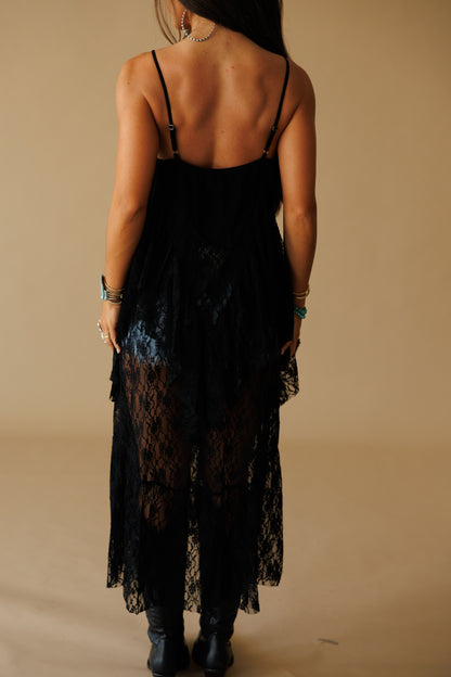 Ruffle Lace High-Low Top in Black