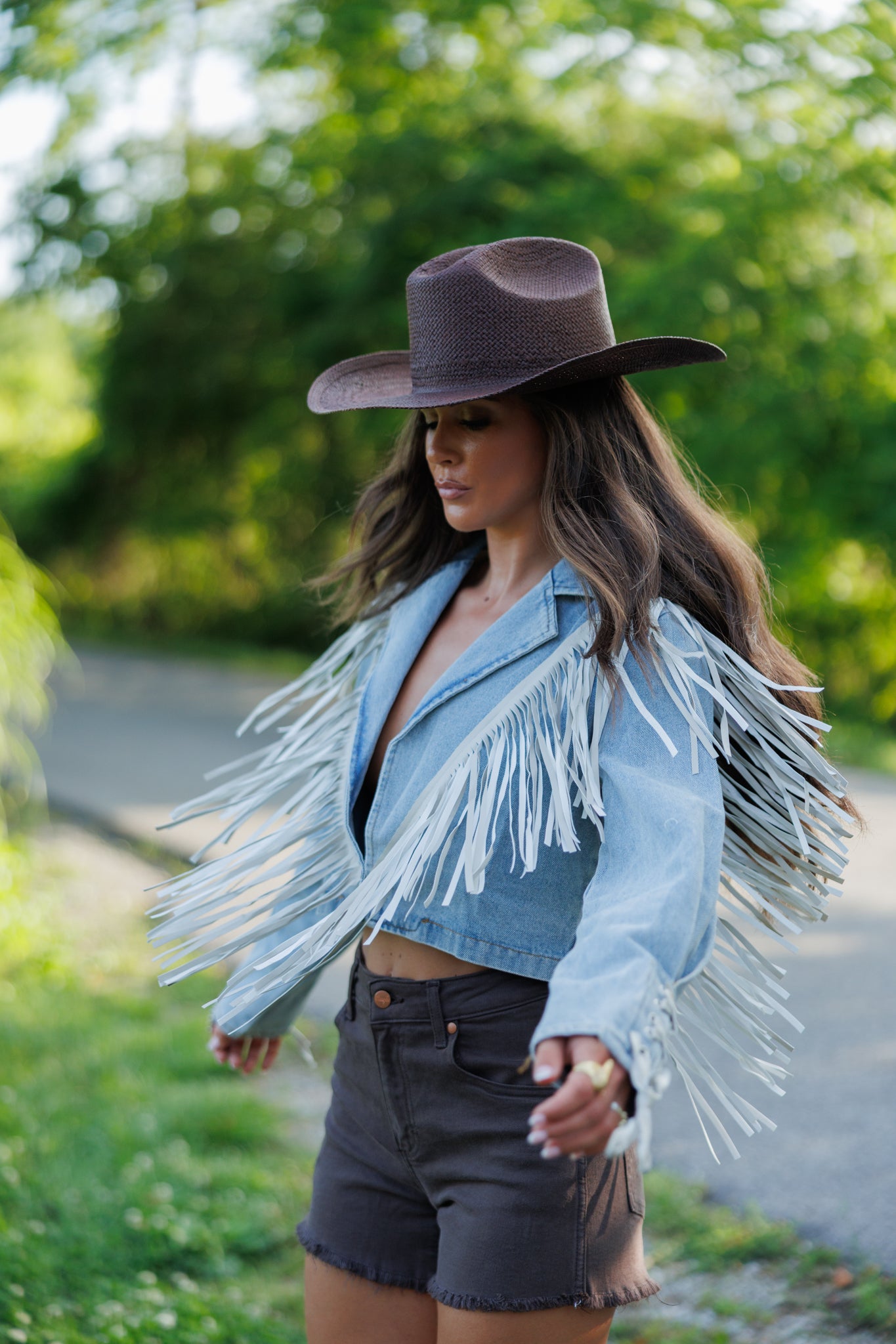 "Aspen" Cropped Fringe Denim Jacket in Light Wash