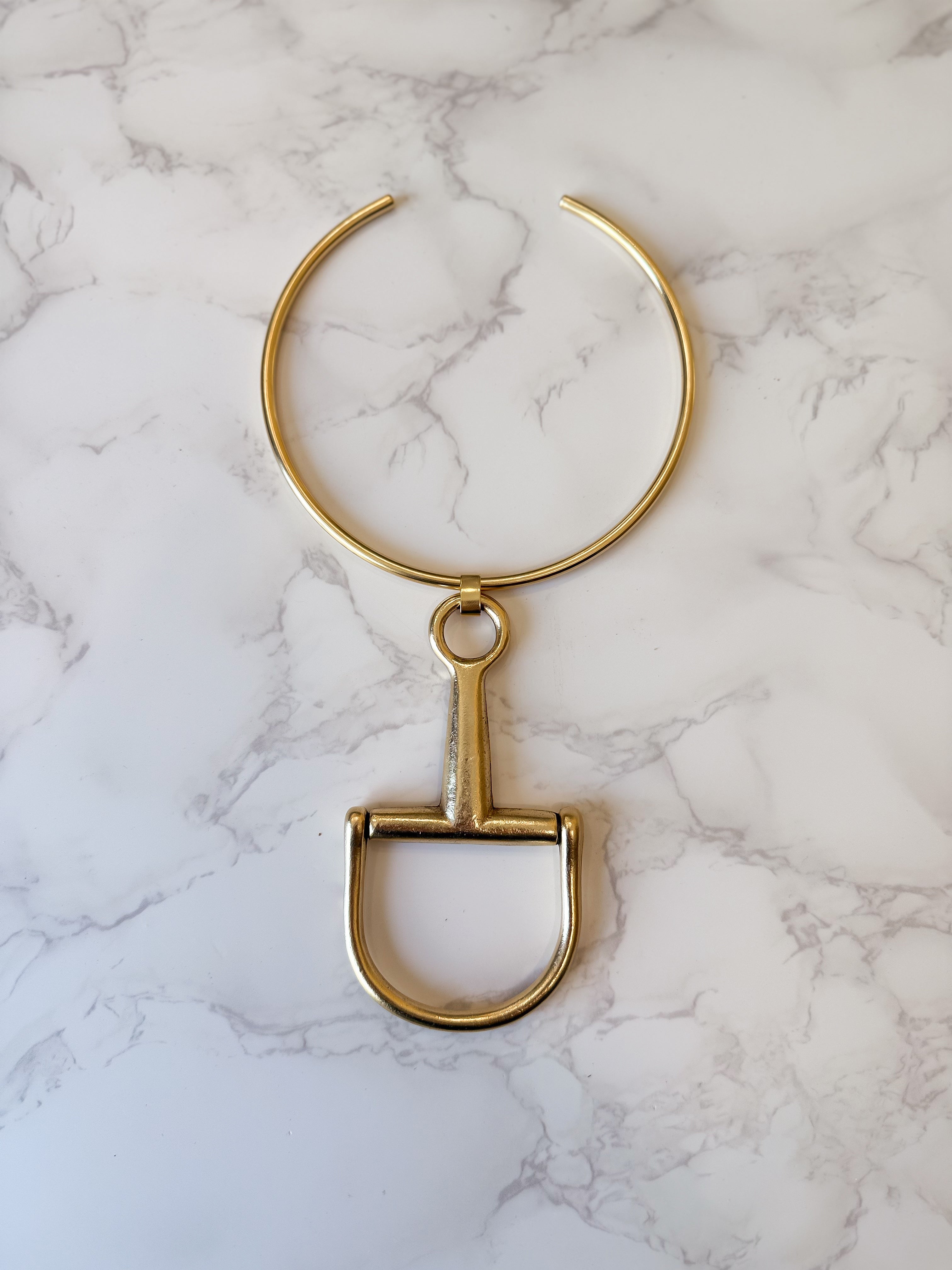 Horsebit Necklace in Gold – Glitzy Bella