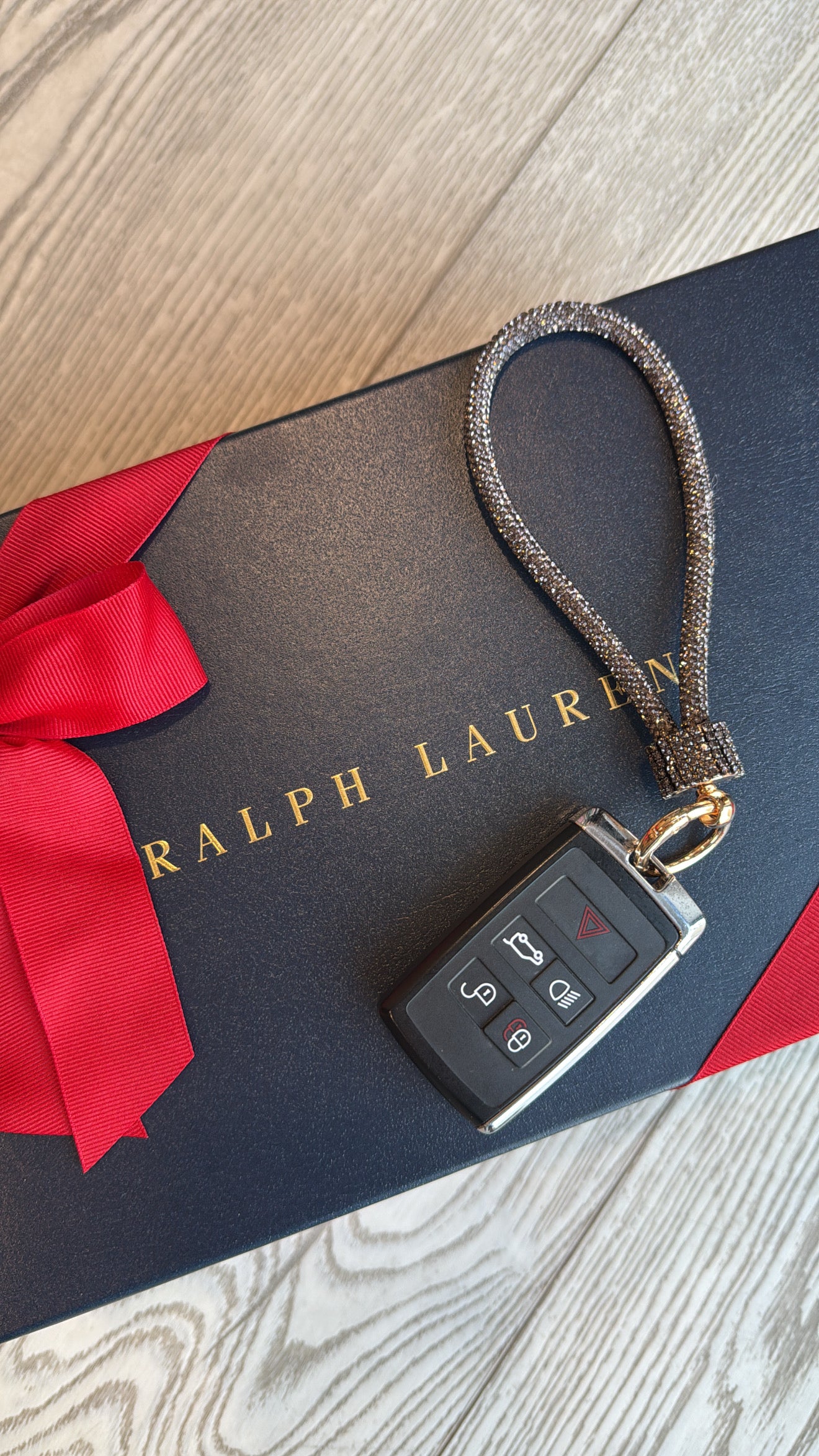 DOORBUSTER!! Rhinestone Keychain in Black