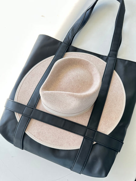 NEW!! Hat Carrying Travel Bag in Black