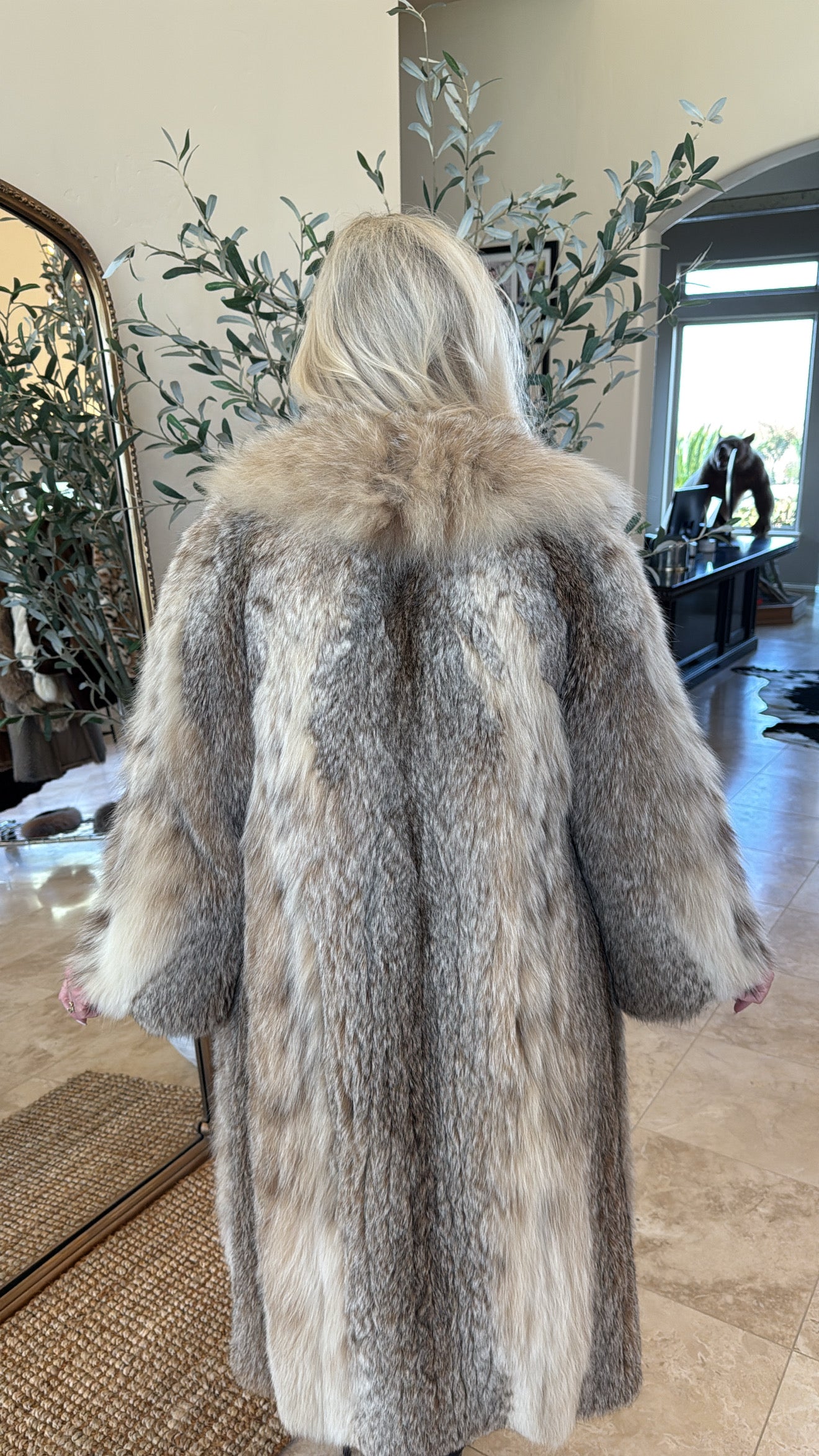 #119 Vintage Lynx Coat Size Small