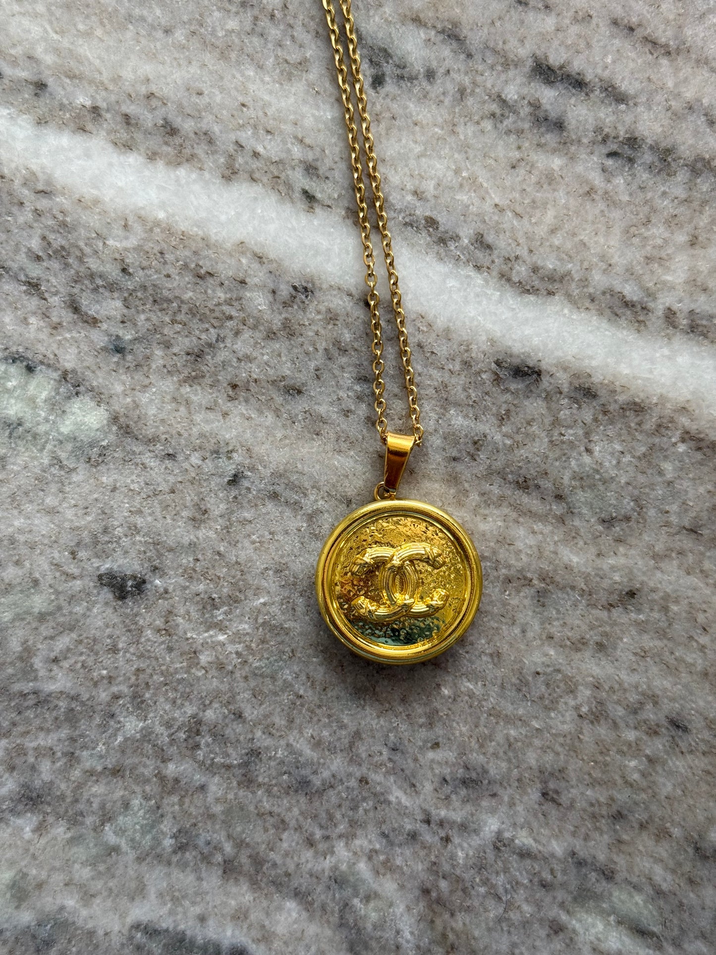 NEW!! Authentic Vintage Goldie Pendant in Gold
