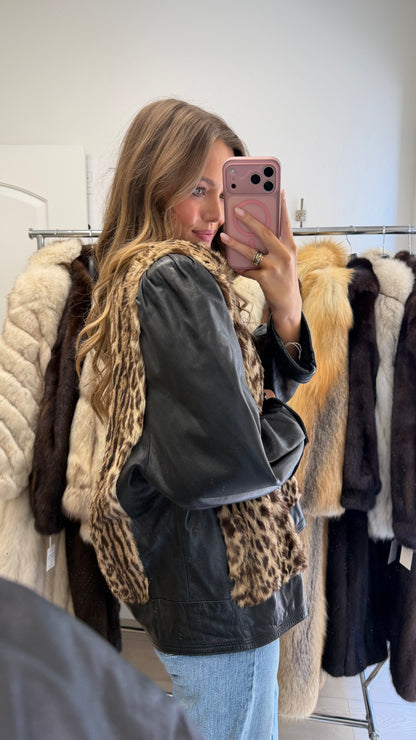 #32 Vintage Leather Jacket w/ Spotted Rabbit Fur Details Size M/L