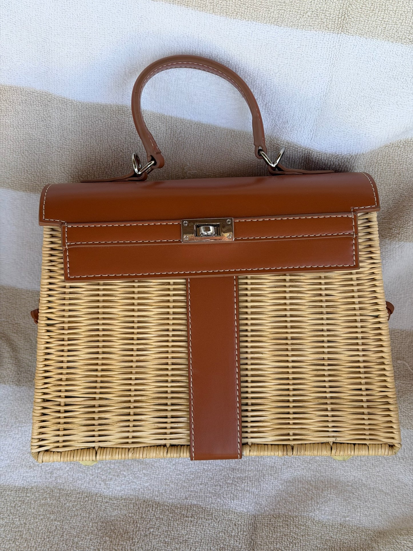 FINAL SALE!! "Ibiza" Top Handle Bag in 2 Colors!