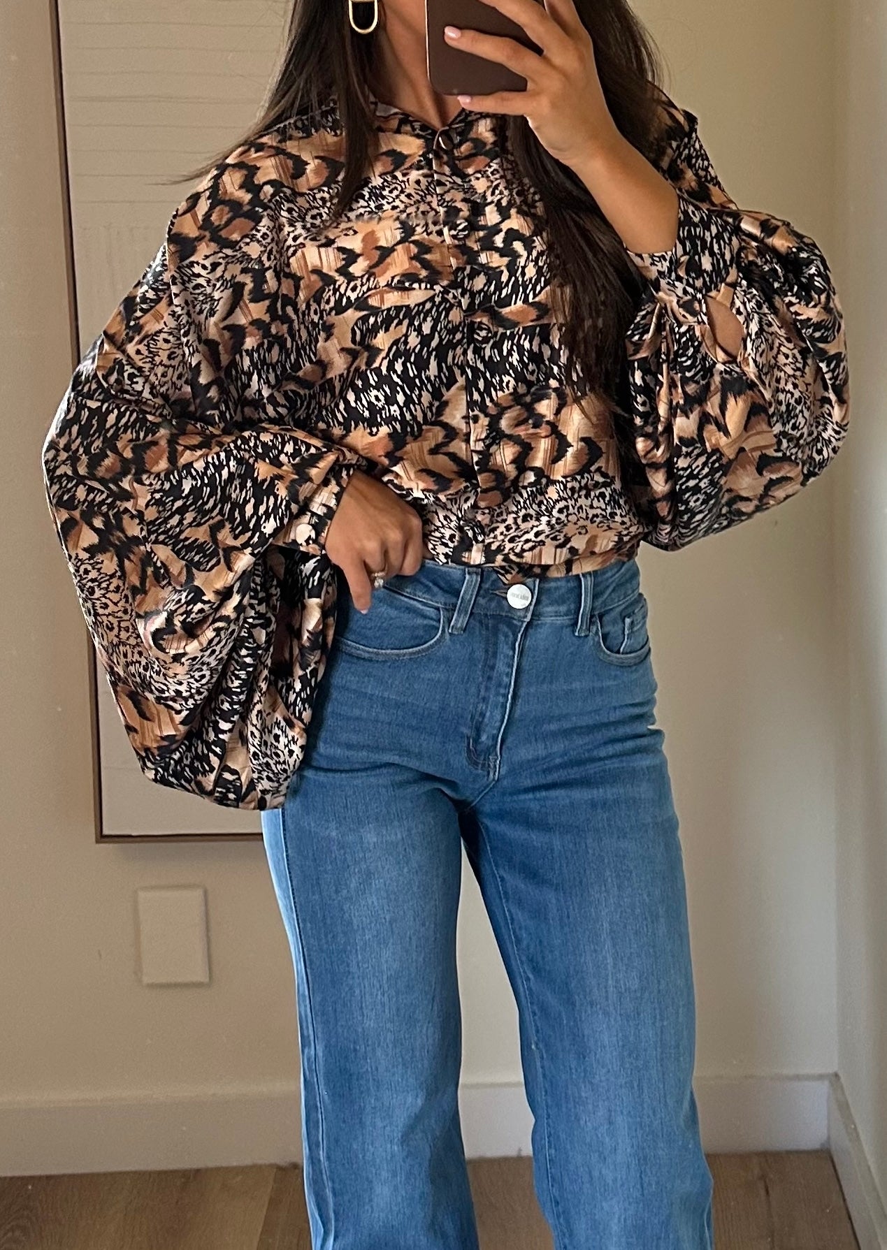 NEW!! Wild Cheetah Print Satin Top in Black