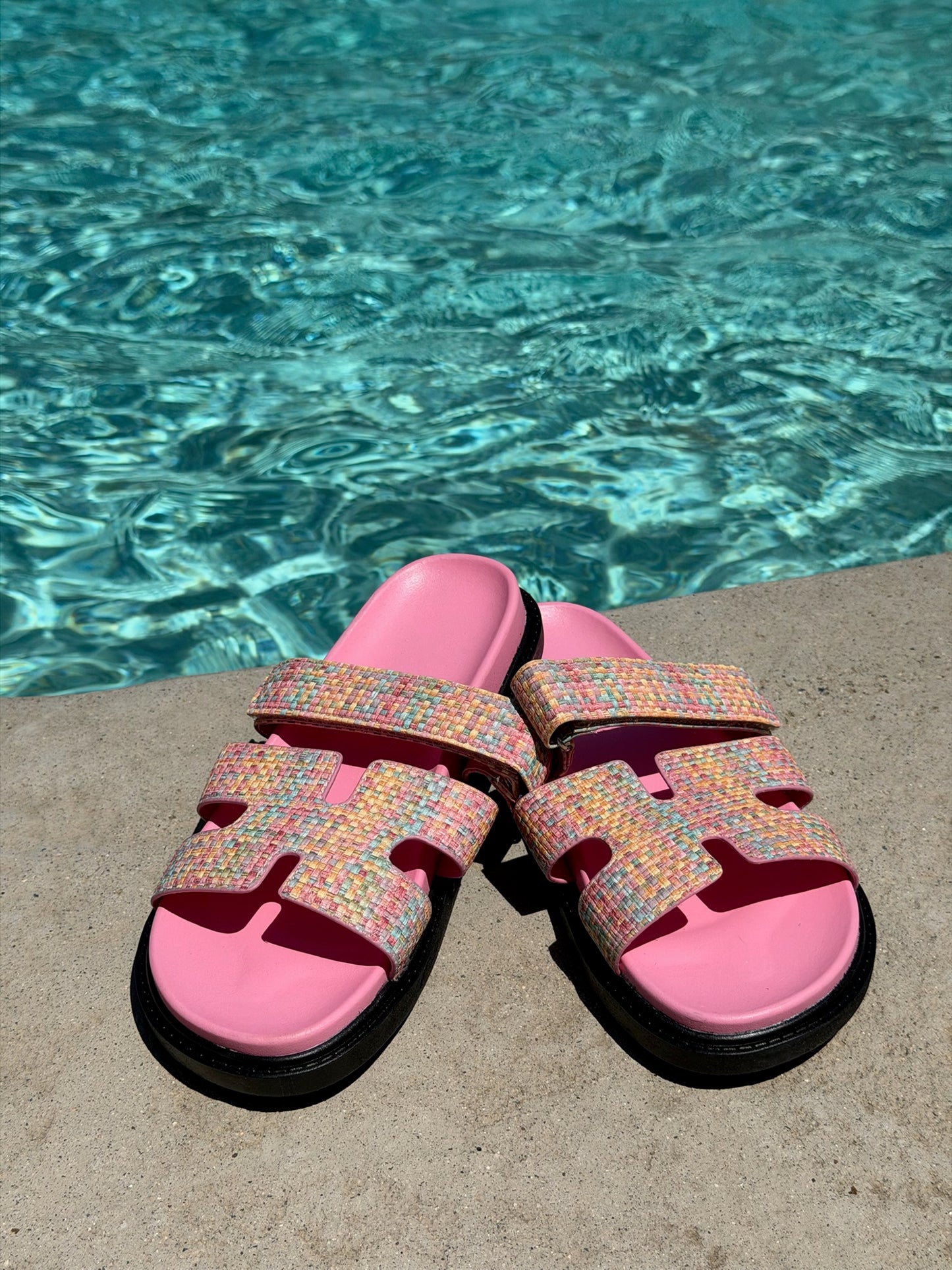 The Lowkey Famous Slide in Pink Raffia