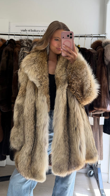 #44 Vintage Oversized Coyote Fur Jacket Size Small