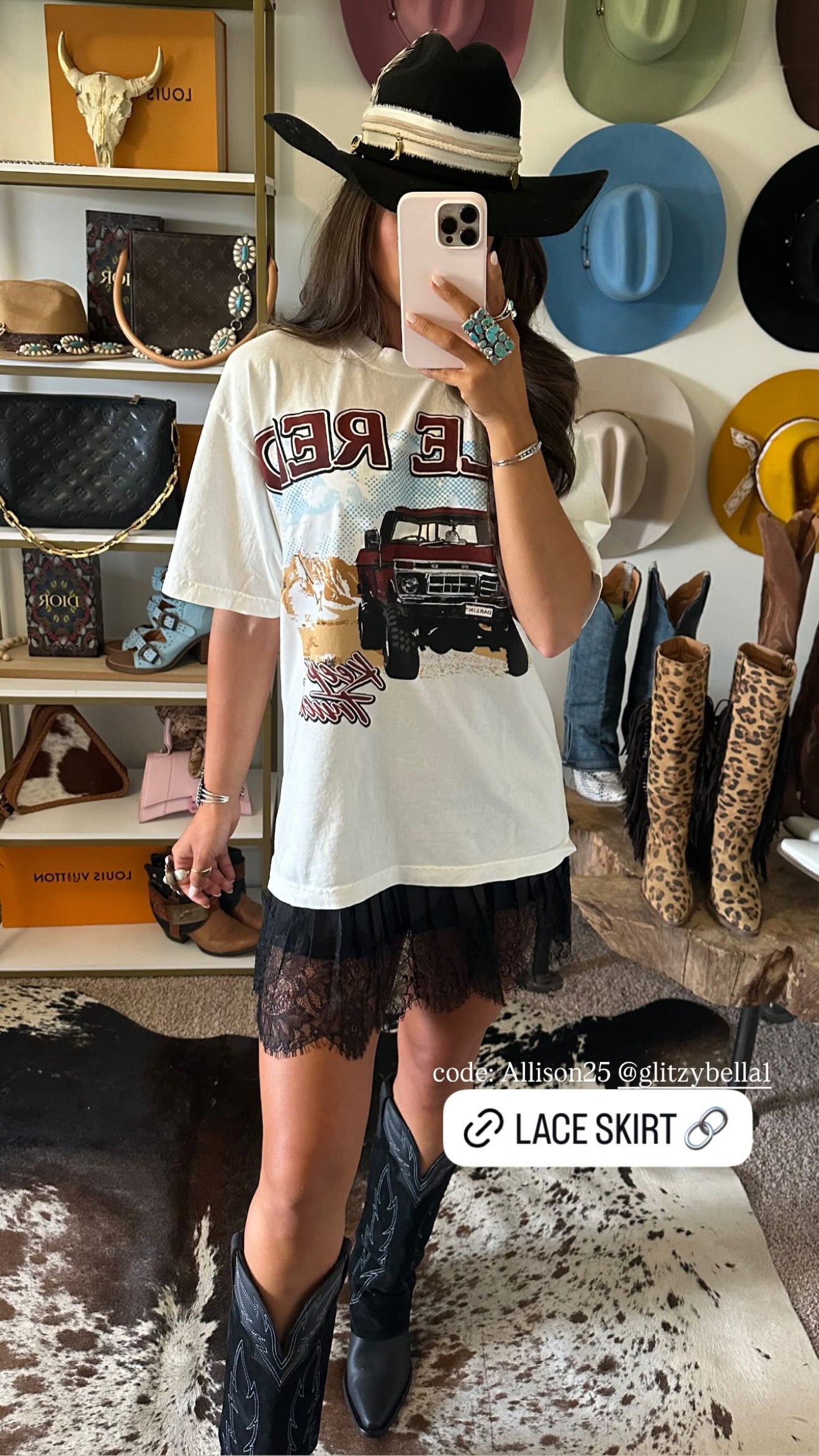 NEW!! Ole Red Graphic Tee in Ivory