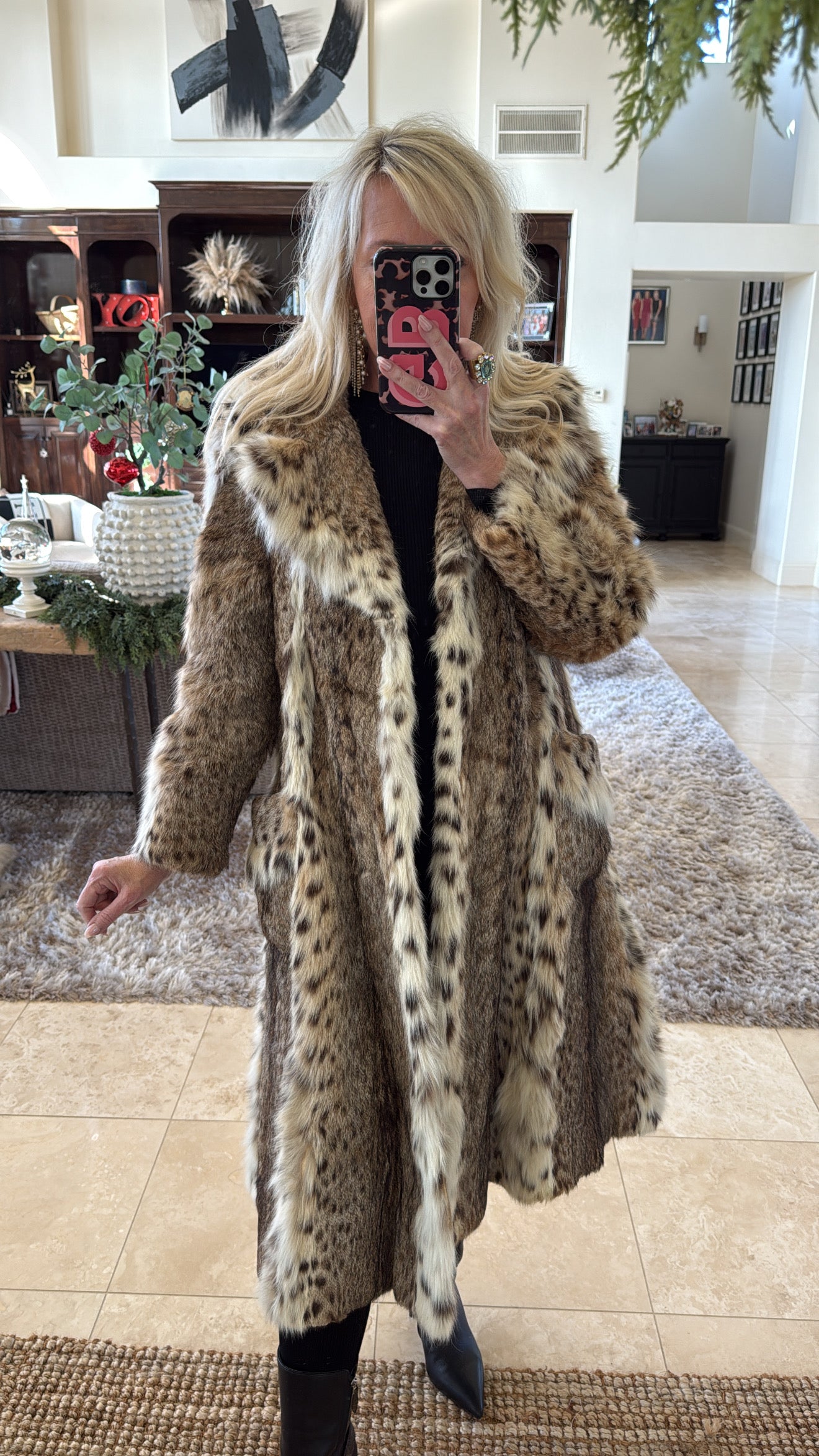 #36 Vintage Lynx Full Length Coat w/ Front Pockets