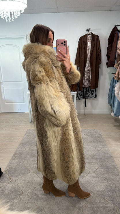 #GB5 Vintage Coyote Fur Coat