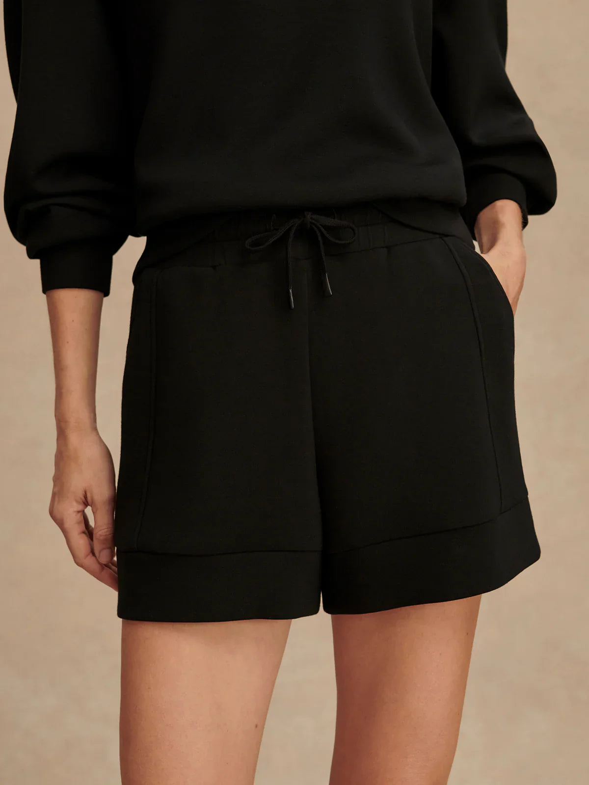 Atrium High Rise Short