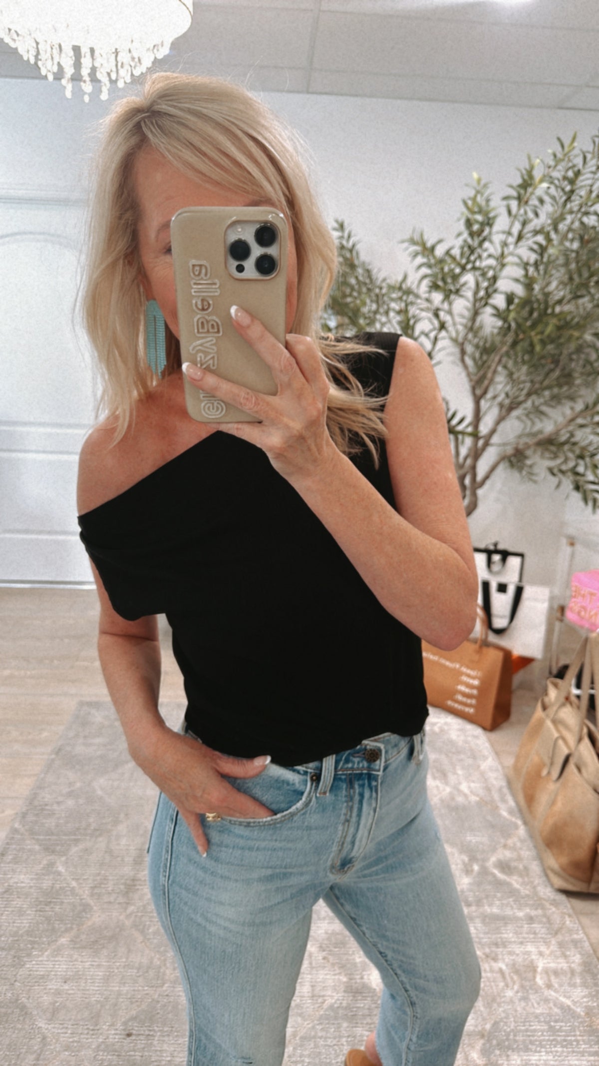 Drop Shoulder Top in Black