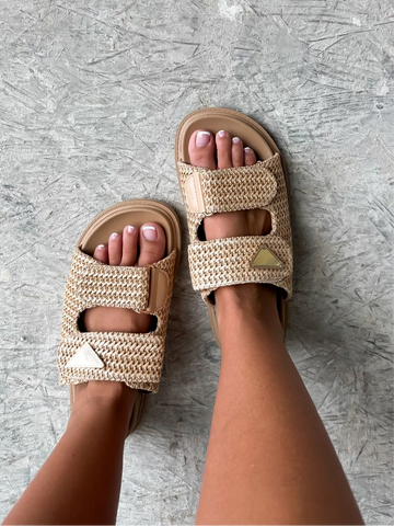 AS SEEN ON WHITNEY RIFE!! The Tuscany Raffia Slide in Nude