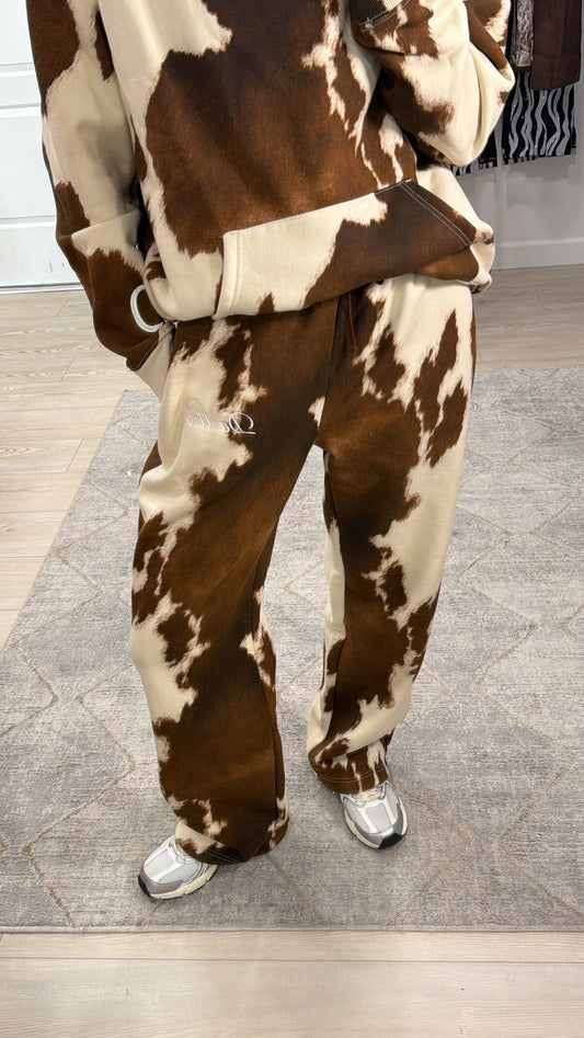 Signature Straight Leg Sweatpant in Cowhide
