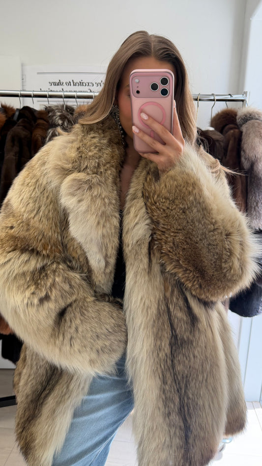 #44 Vintage Oversized Coyote Fur Jacket Size Small