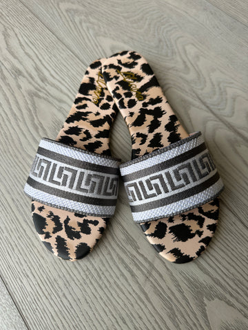 DOORBUSTER!! "Mykonos" Leopard Slides