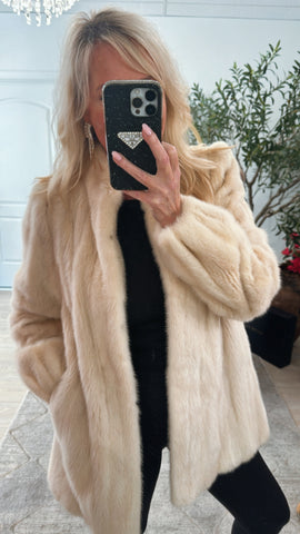 #35 Vintage Blonde Mink Fur Jacket - Size M