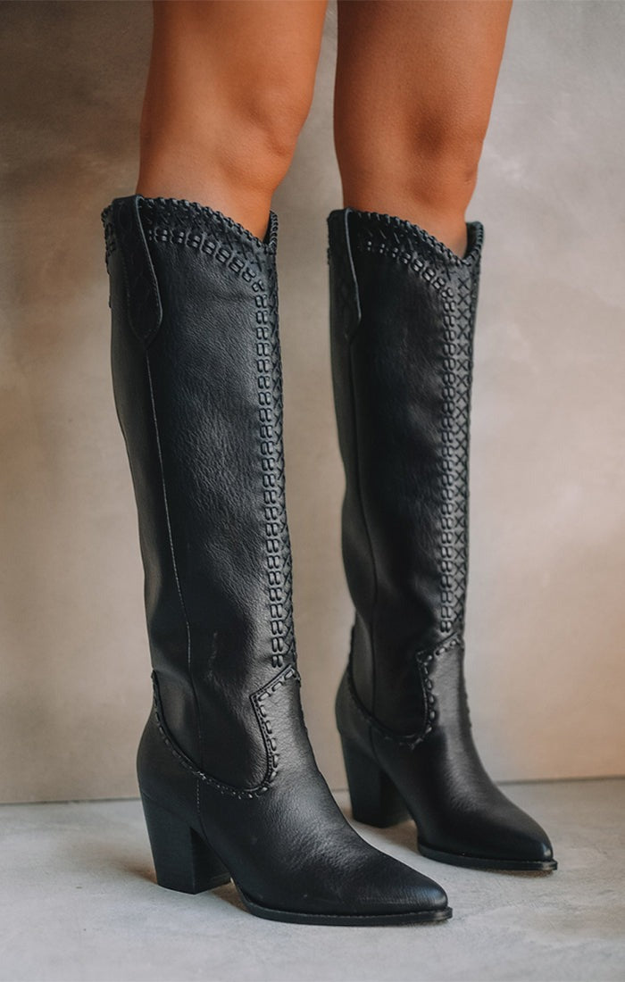 NEW!! The Billini "Finley" Cowboy Boot in Black