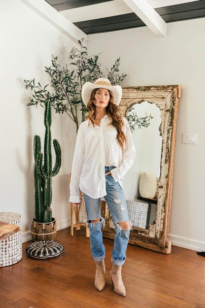 NEW!! The “Beth Dutton” Chain Banded Suede Hat in Ivory