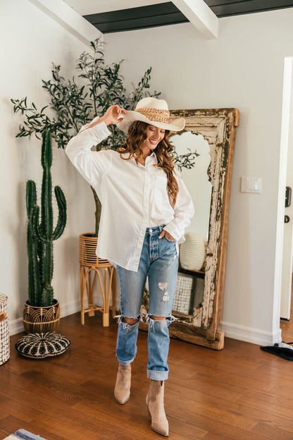 NEW!! The “Beth Dutton” Chain Banded Suede Hat in Ivory