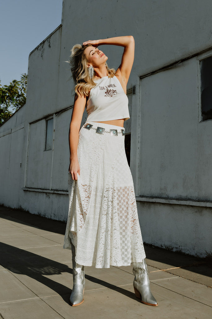 New The Kelsea Flowy Lace Maxi Skirt in Cream Medium