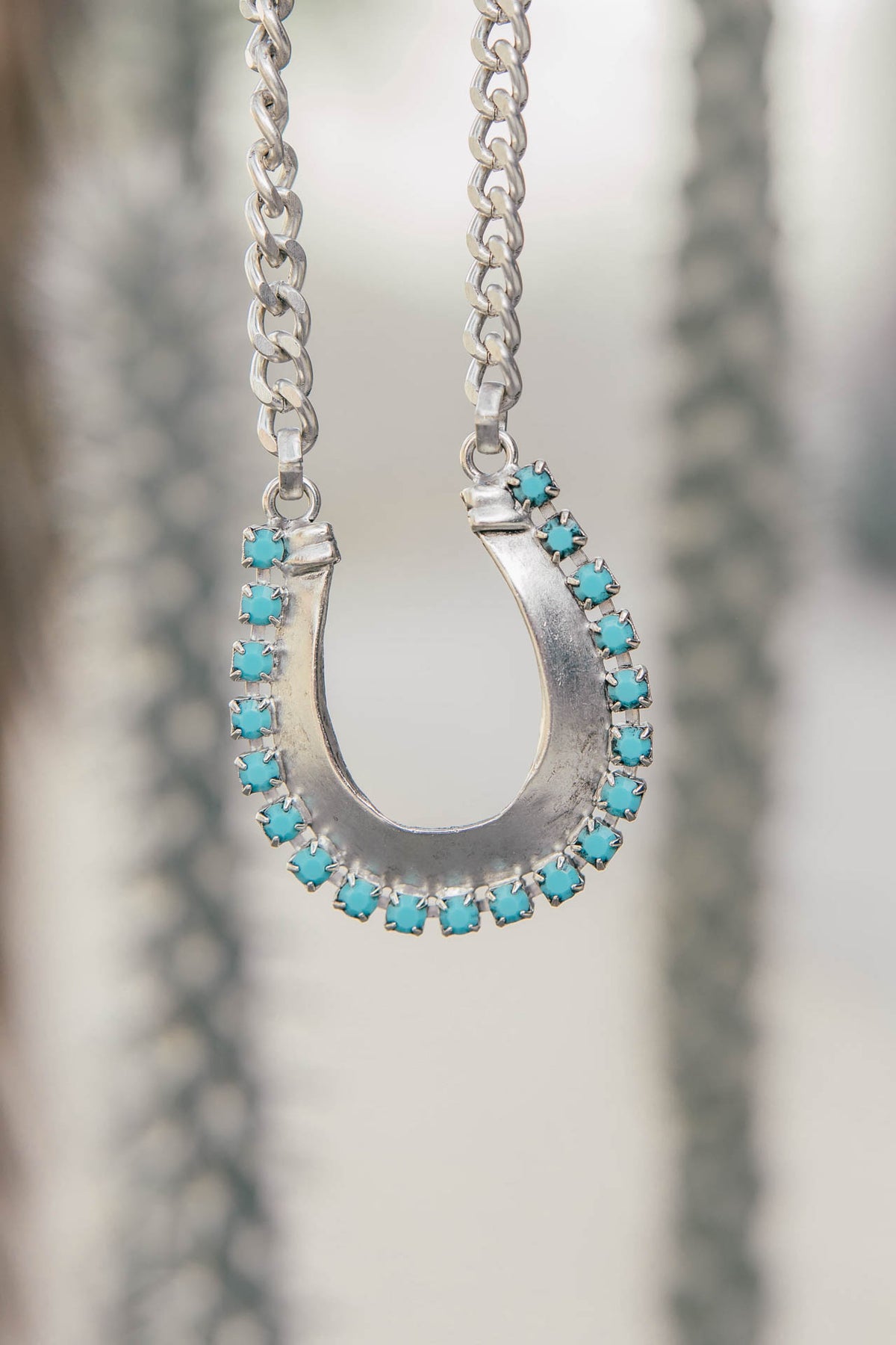 AS SEEN ON LAINEY! Horseshoe Necklace w/ Turquoise Stones - Silver