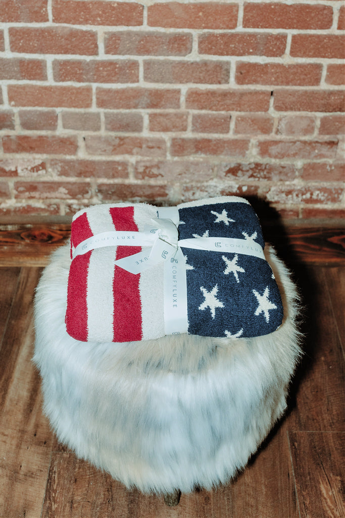 NEW!! Comfy Luxe "American Flag" Reversible Throw Blanket