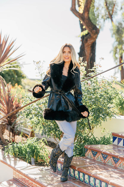 Main Character Faux Fur Lined Coat in Black