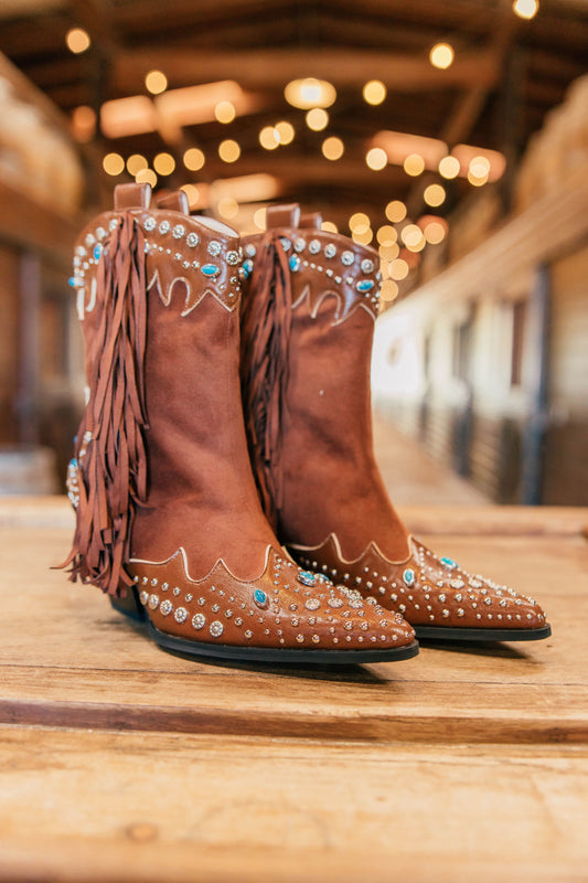 NEW!! Anorak Boot in Brown by Azalea Wang