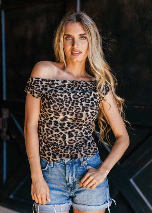 NEW!! Off the Shoulder Leopard Print Top