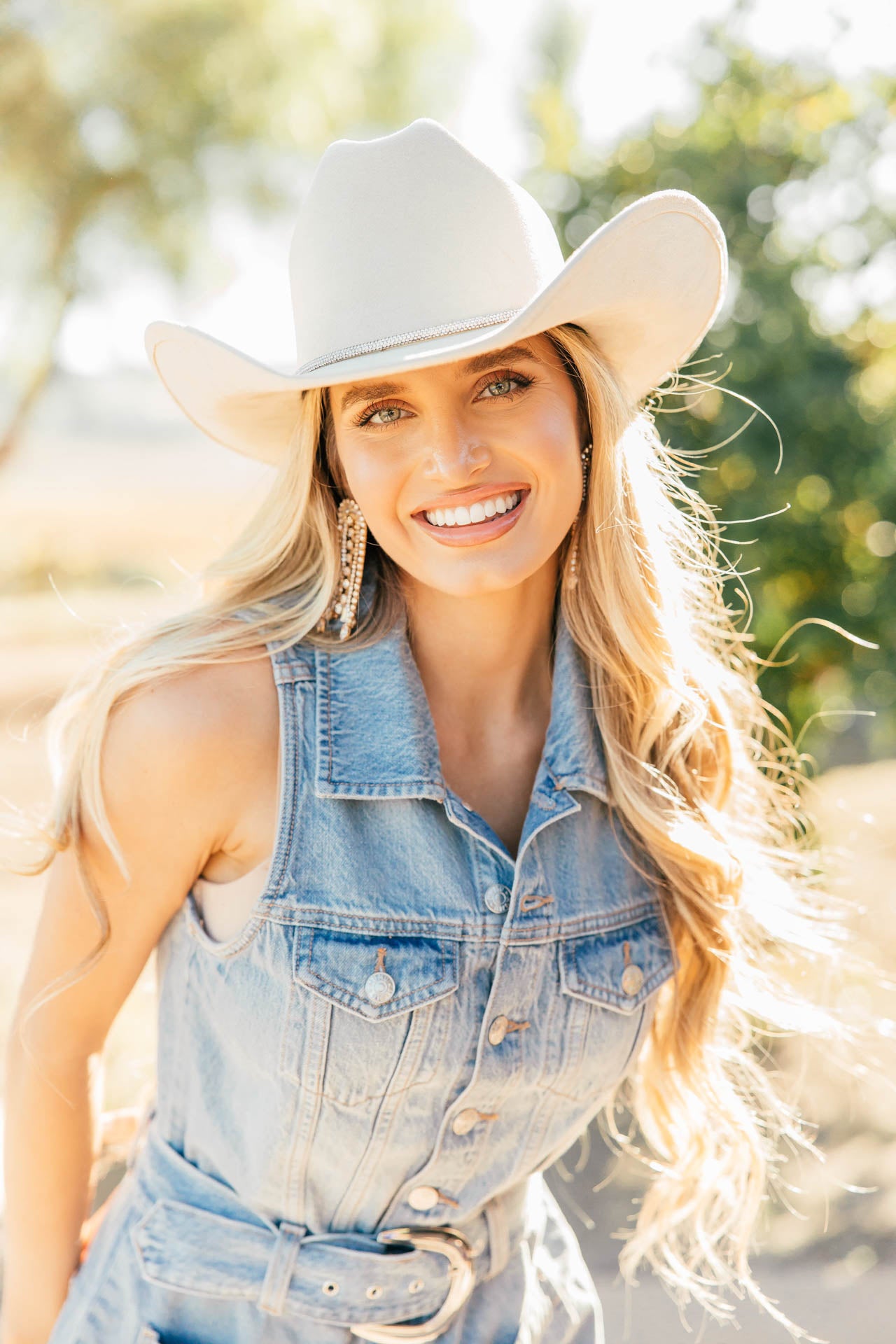 NEW!! The Kenny Faux Suede Cowboy Hat in Ivory