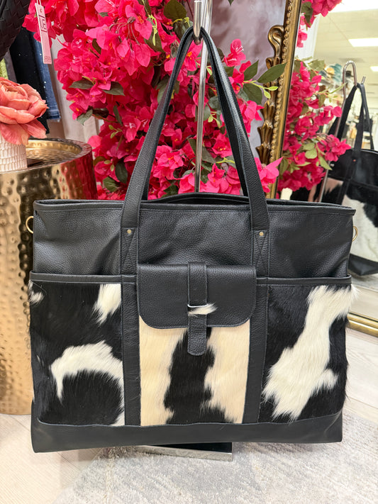 EXCLUSIVE!! Leather and Cowhide Travel Bag in Black & White